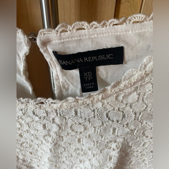 Banana Republic Lace Bell Sleeve Top Size XS - Picture 5 of 8
